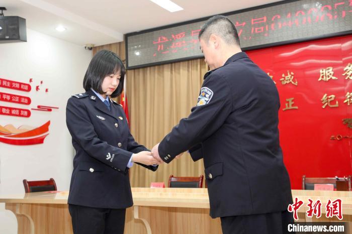“640085”警号重启！长大后我就成了你