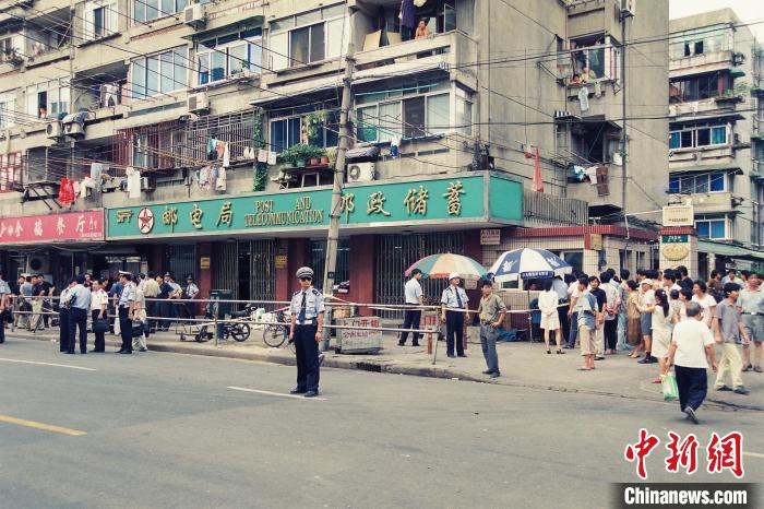 图为当时案发现场。　上海警方供图