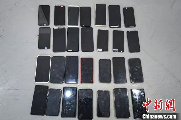 图为警方扣押的作案工具。　长春市公安局供图