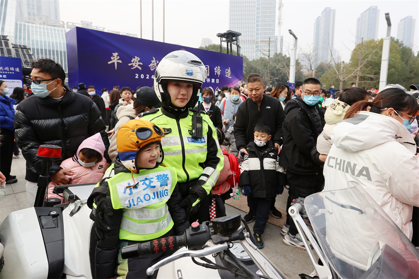 武汉警营开放日活动现场。武龚轩摄