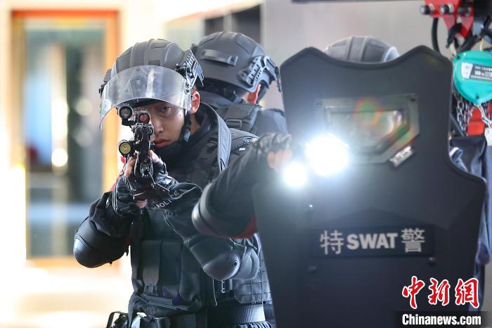 （新春见闻）安全感满满南京铁警开展应急演练护航春运