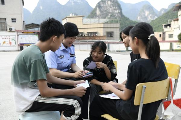 ce780cdf2bc2410287293a6fb04a81b9.jpg