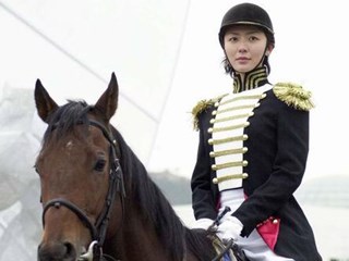 大连女骑警
