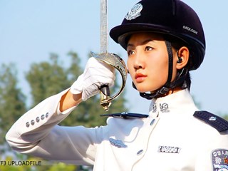大连女骑警