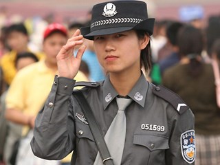 街头女巡警