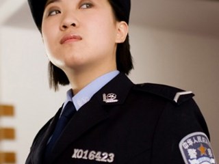 美丽女警