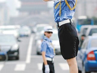 美丽女交警