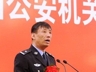 王影做事迹报告