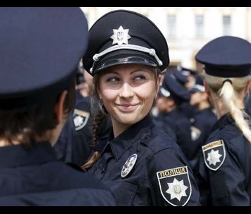 乌克兰美女警察
